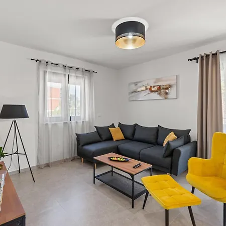 Anika Villa Tar-Vabriga